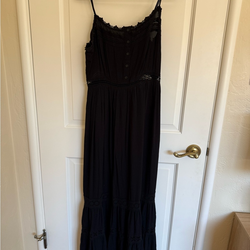 Elegant Black Lace Maxi Dress